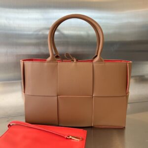 보테가 (징) 미니 토트백 브라운 652867