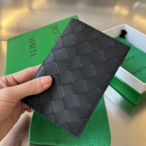 보테가 (징) 클래식 패스포트 홀더 블랙 607482