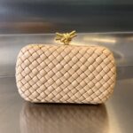 보테가 (징) Knot 미니 클러치 베이지 717622