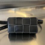 보테가 (징) 카세트 미니 블랙 화이트 스티치 소가죽 백 738000