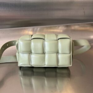 보테가 (징) 미니 카세트 블랙 소가죽 백 710075