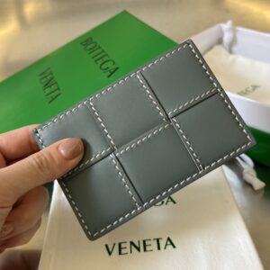 보테가 (징) 대형 체크 스티치 카드 지갑 그레이 748052