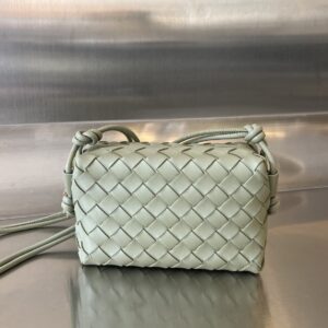 보테가 (징) 카메라백 그린 723547