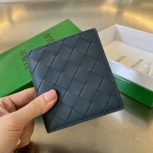 보테가 (징) 두折 수직형 짧은 지갑 소가죽 그레이 749400