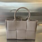 보테가 (징) 미니 토트백 베이지 652876