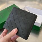 보테가 (징) 중간 너비 편직 단지갑 블랙 605721