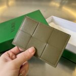 보테가 (징) 대형 체크 카드 지갑 소가죽 올리브 649597