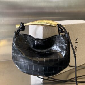 보테가 (징) 한정판 악어가죽 샤르딘 블랙 757824