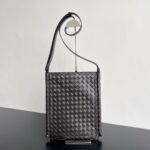 보테가 (징) 남성 대형 플랫 루프 크로스백 소가죽 + 캔버스 블랙 776204