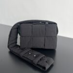 보테가 (징) 니트 나일론 미니 백 블랙 755182