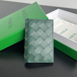 보테가 (징) 중편 그린 카드 지갑 소가죽 592619