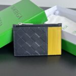 보테가 (징) BV 편직 지퍼 카드 지갑 블랙/옐로우 755985