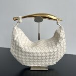 보테가 (징) 사르딘 반달형 핸들 백 블루 716082