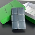 보테가 (징) 대편직 카드 지갑 그레이 748053