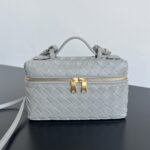 보테가 (징) 바니티 케이스 그레이 소가죽 화장품 가방 789109