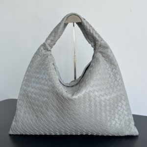 보테가 (징) 대형 HOP 소가죽 그레이 763970