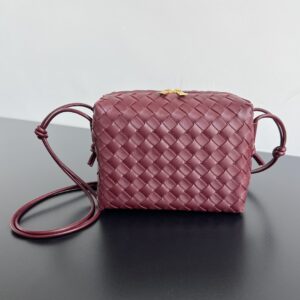 보테가 (징) 클래식 편직 가방 와인 680255