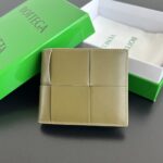 보테가 (징) 대편직 카드 지갑 올리브 649605