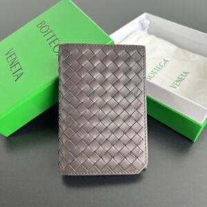 보테가 (징) 클래식 미니 패스포트 홀더 소가죽 그레이 817398