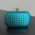 보테가 (징) BV Knot 뱀피 편직 클러치백 블루 717622