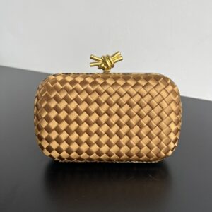 보테가 (징) Knot 웨딩 클러치 골드 717622