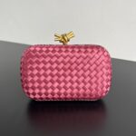 보테가 (징) BV Knot 미니 클러치 핑크 실크 위빙 백 717622