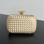 보테가 (징) BV Knot 미니 클러치 골드 실크 위빙 백 717622