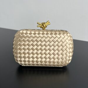 보테가 (징) BV Knot 미니 클러치 골드 실크 위빙 백 717622