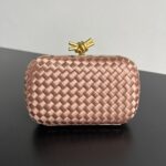 보테가 (징) BV Knot 미니 클러치 핑크 실크 위빙 717622