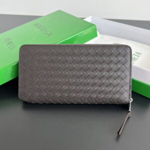 보테가 (징) 세밀 편직 지갑 소가죽 차콜 814680