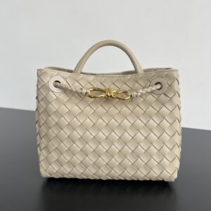 보테가 (징) 안디아모 미니 베이지 나파 양가죽 백 743568