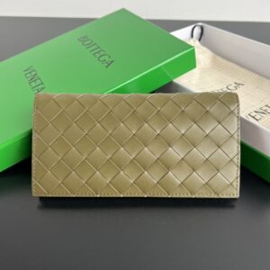 보테가 (징) 클래식 편직 장지갑 올리브 749438