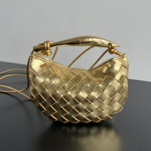 보테가 (징) 미니 샤르딘 블루 금속 손잡이 양가죽 반달백 744267