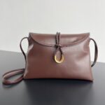 보테가 (징) 미디움 리베르타 슬링백 브라운 806034