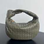 보테가 (징) 조디 중형 올리브 그린 양가죽 백 690225