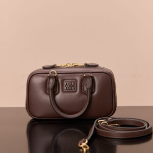 미우미우 (팬더) 아르카디에 미니 브라운 소가죽 백 5B088