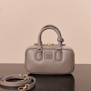 미우미우 (팬더) 아르카디에 미니 그레이 소가죽 백 5B088