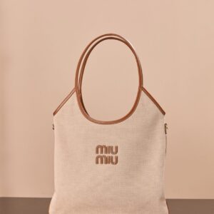 미우미우 (팬더) 아이비 대형 토트백 크림 5BQ231