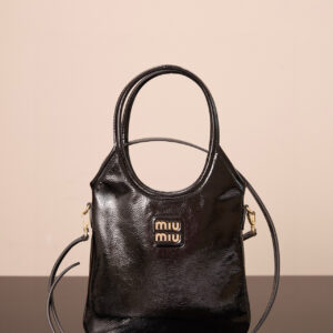 미우미우 (팬더) 아이비 미니 블랙 유광 가죽 백 5BA281