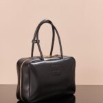 미우미우 (팬더) 비오 대형 블랙 소가죽 백 5BB117