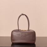 미우미우 (팬더) 비오 중형 브라운 소가죽 공문백 5BB172