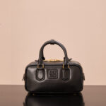 미우미우 (팬더) 아르카디에 소가죽 미니 블랙 5BB142