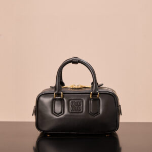 미우미우 (팬더) 아르카디에 소가죽 미니 블랙 5BB142