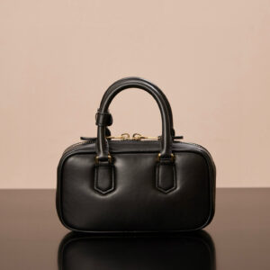 미우미우 (팬더) 아르카디에 미니 블랙 소가죽 백 5B088