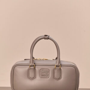 미우미우 (팬더) 아르카디에 중형 그레이 소가죽 백 5BB148