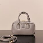 미우미우 (팬더) 아르카디에 미니 그레이 소가죽 백 5B088