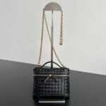 보테가 (징) BV Soft Vanity 체인 화장품 파우치 블랙 843800