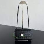 보테가 (징) 안디아모 소주름 국화 숄더백 블랙 838870