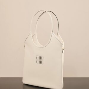 미우미우 (팬더) 아이비 대형 토트백 크림 5BQ231