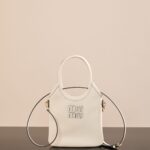 미우미우 (팬더) 아이비 미니 토트 백 크림 5BA281